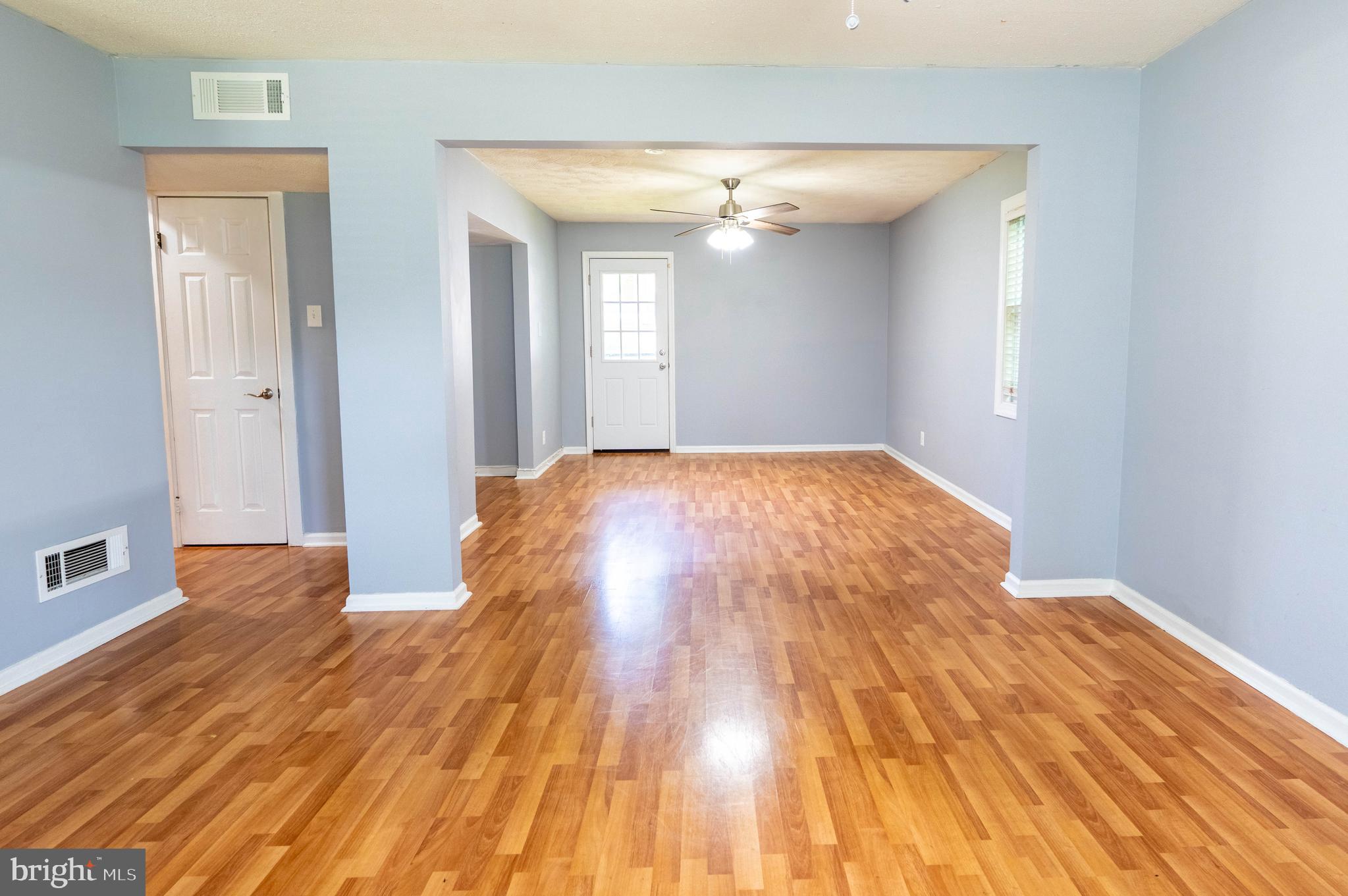 GRANDVIEW ESTS - Residential Lease