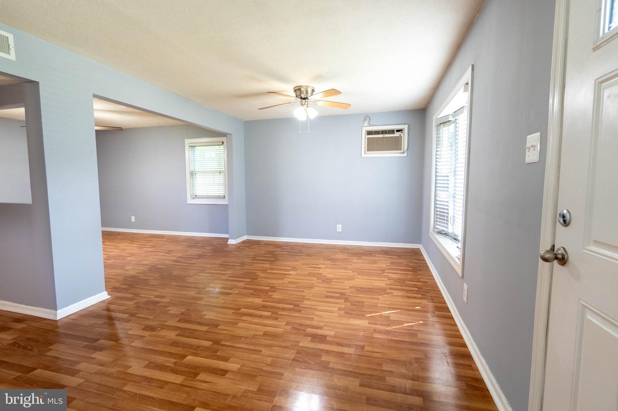 GRANDVIEW ESTS - Residential Lease