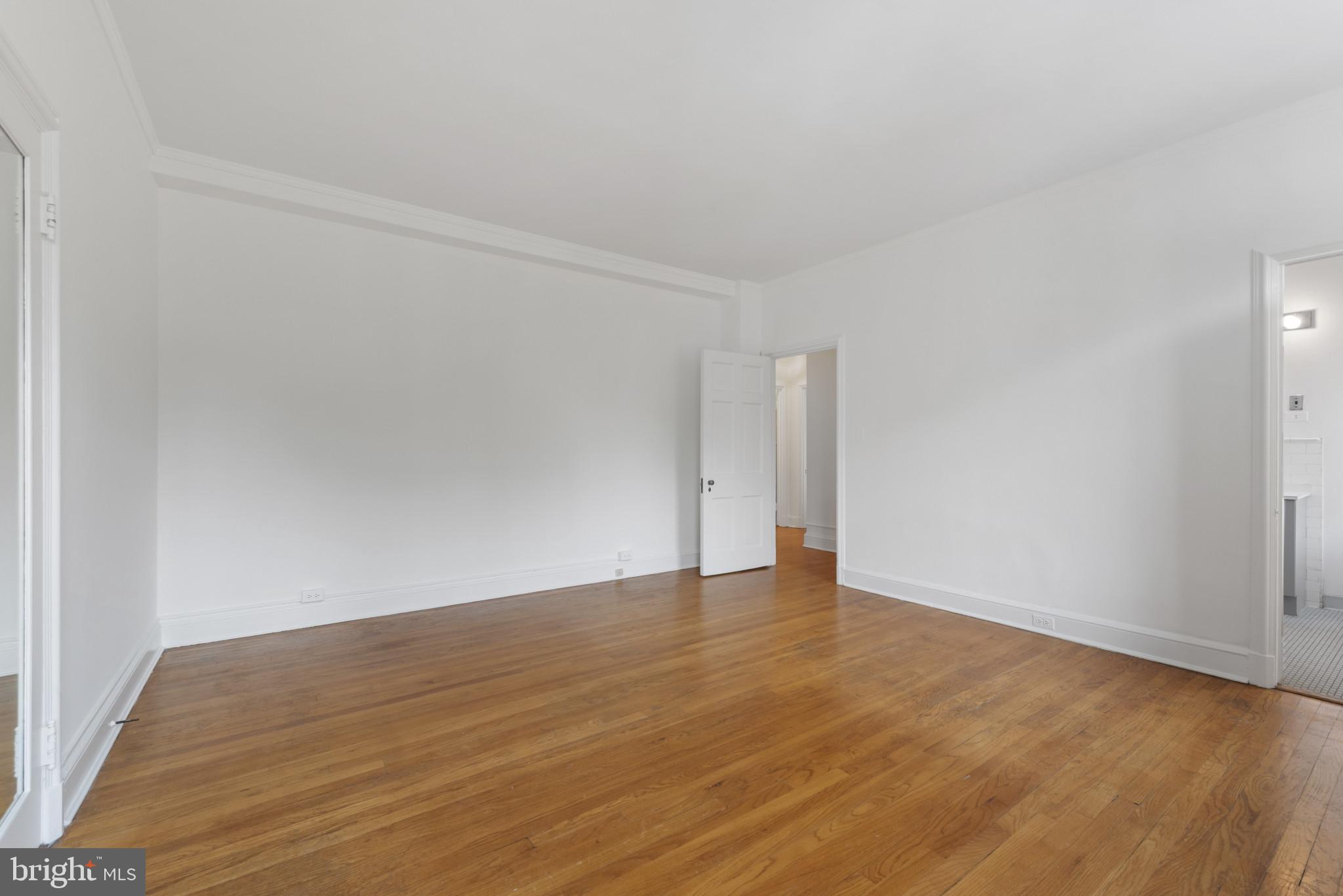 ROLAND PARK - Residential