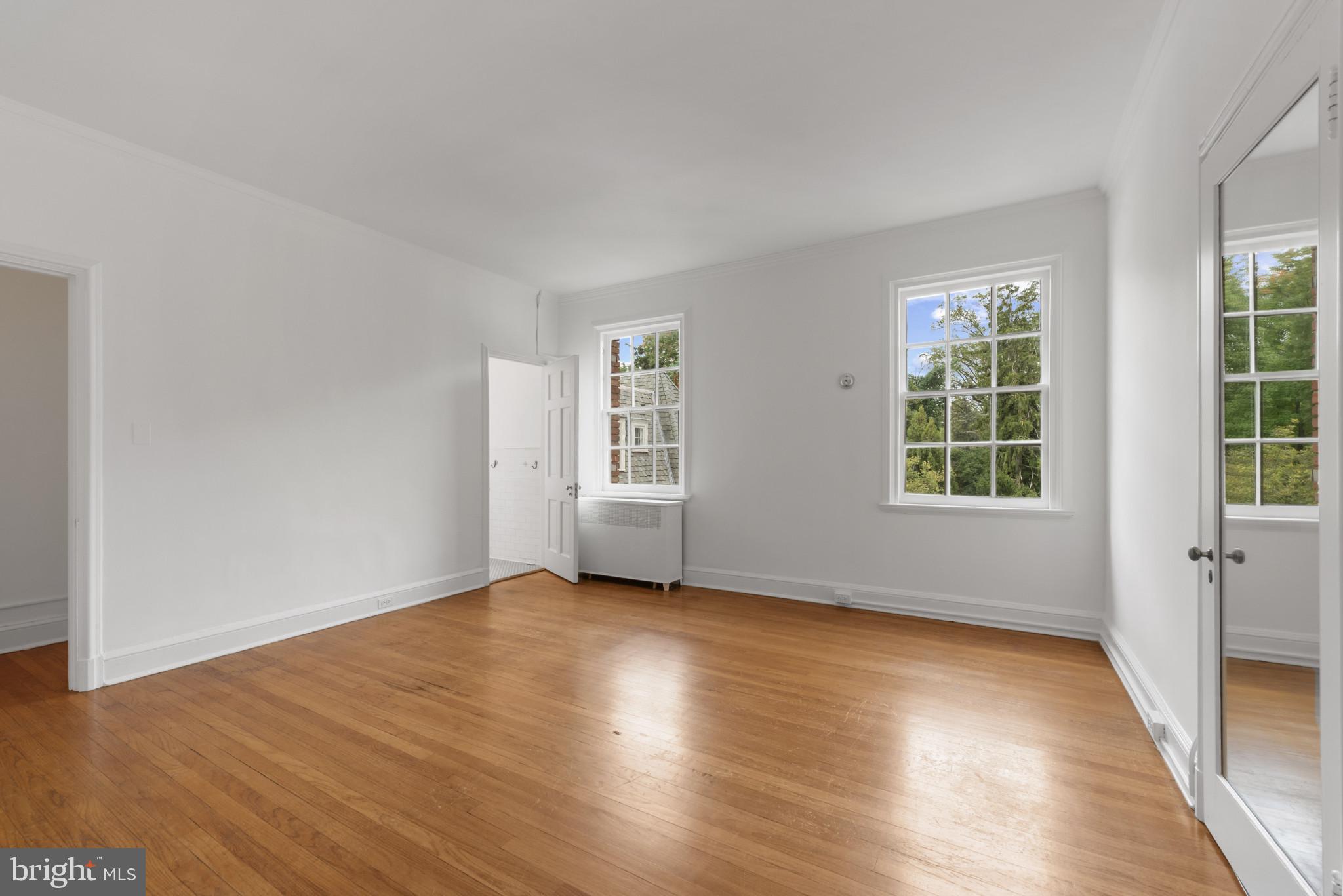 ROLAND PARK - Residential