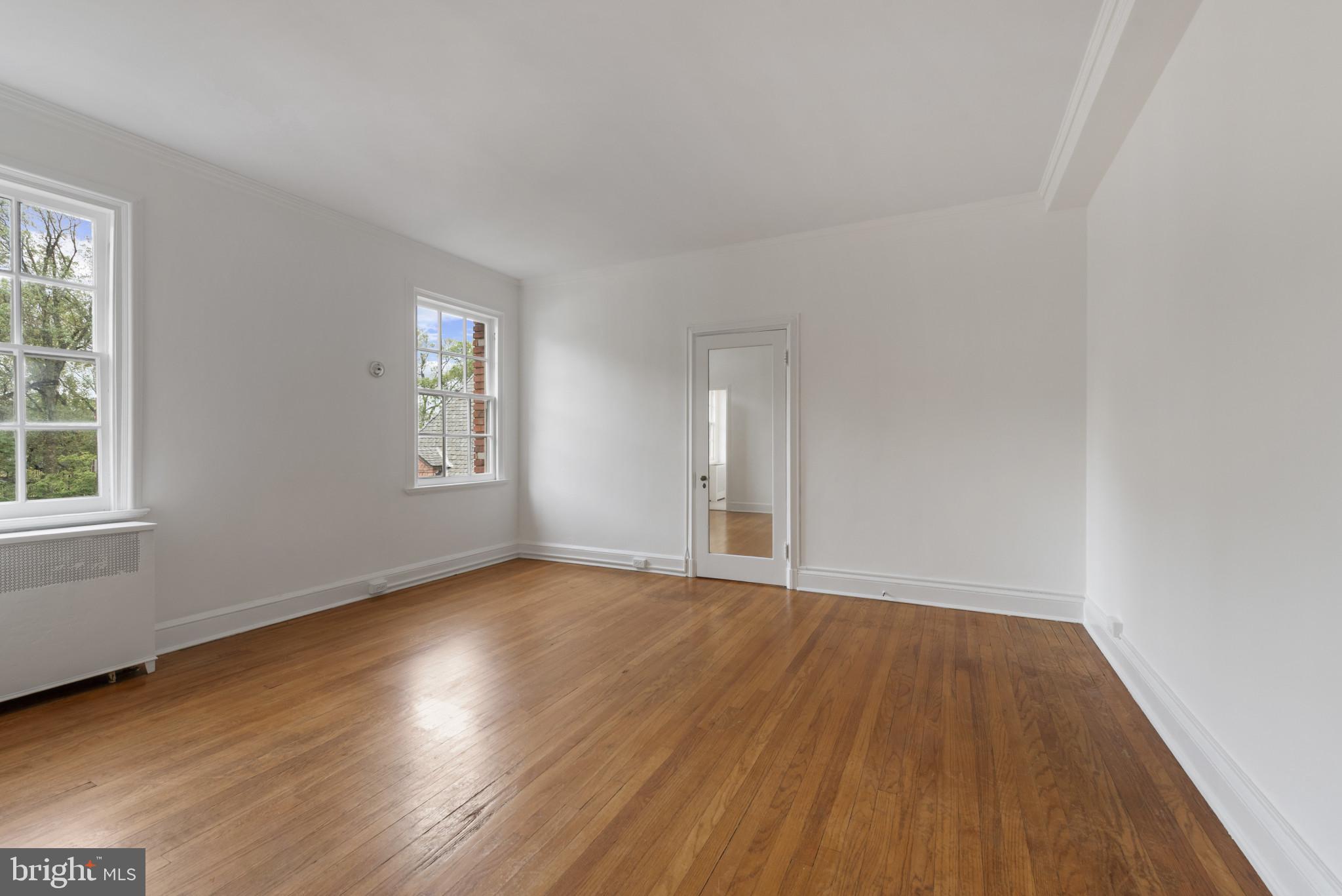 ROLAND PARK - Residential