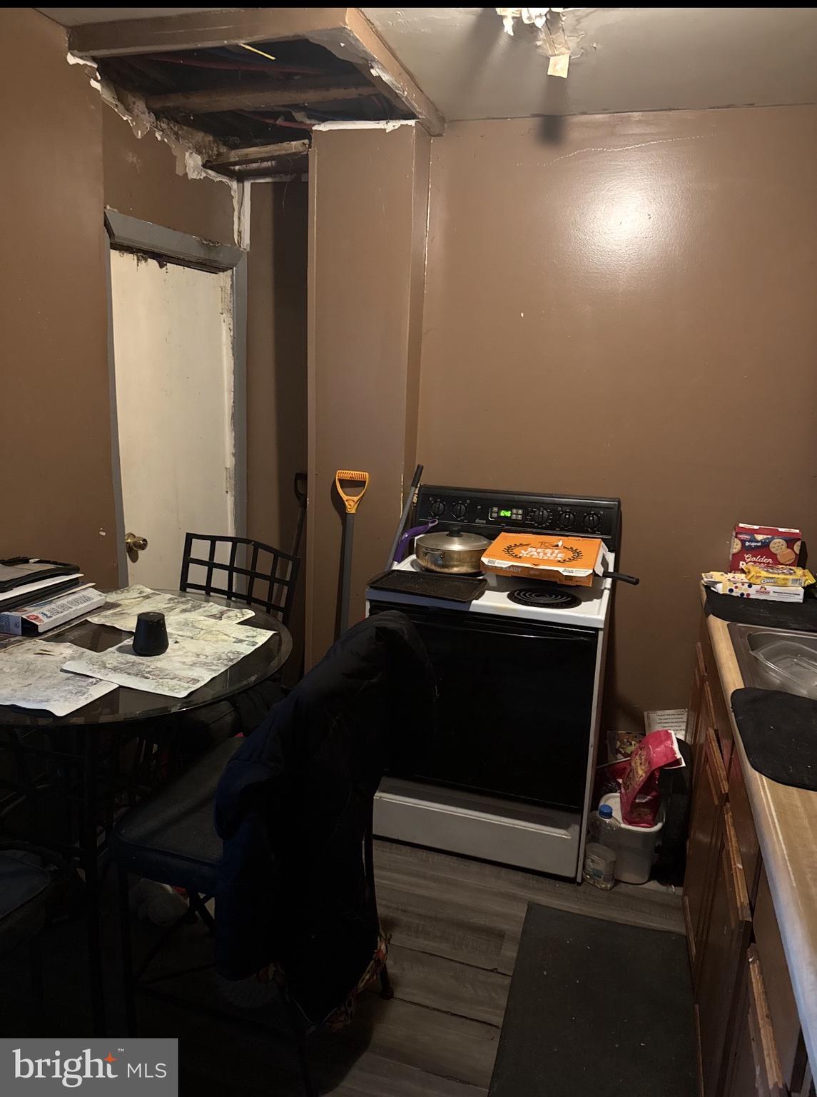 KENSINGTON - Residential