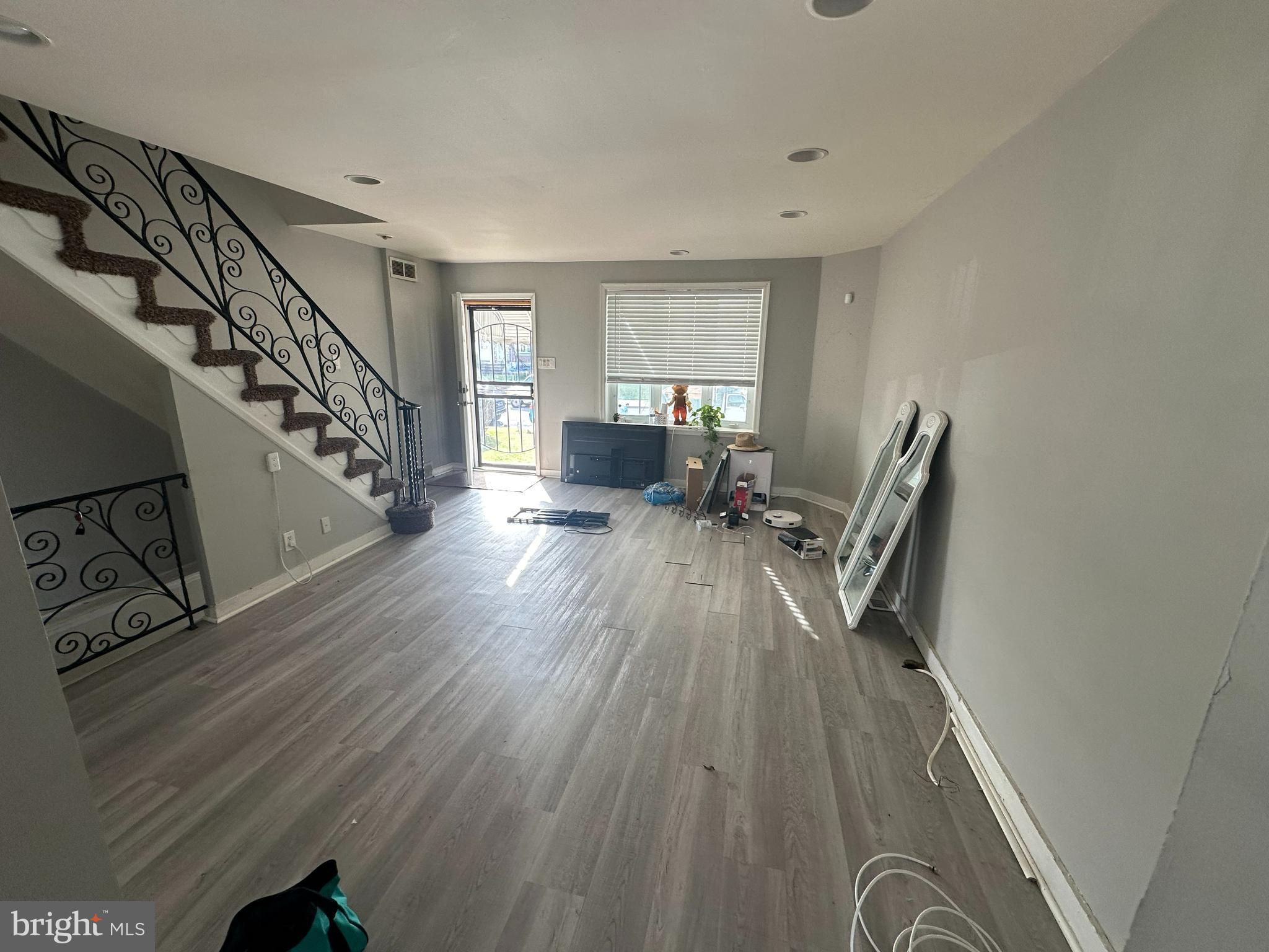 MAYFAIR (WEST) - Residential