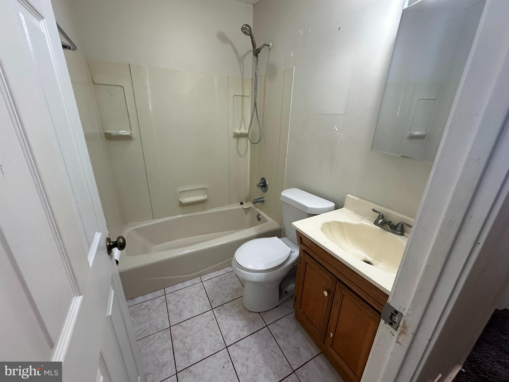 MAYFAIR (WEST) - Residential