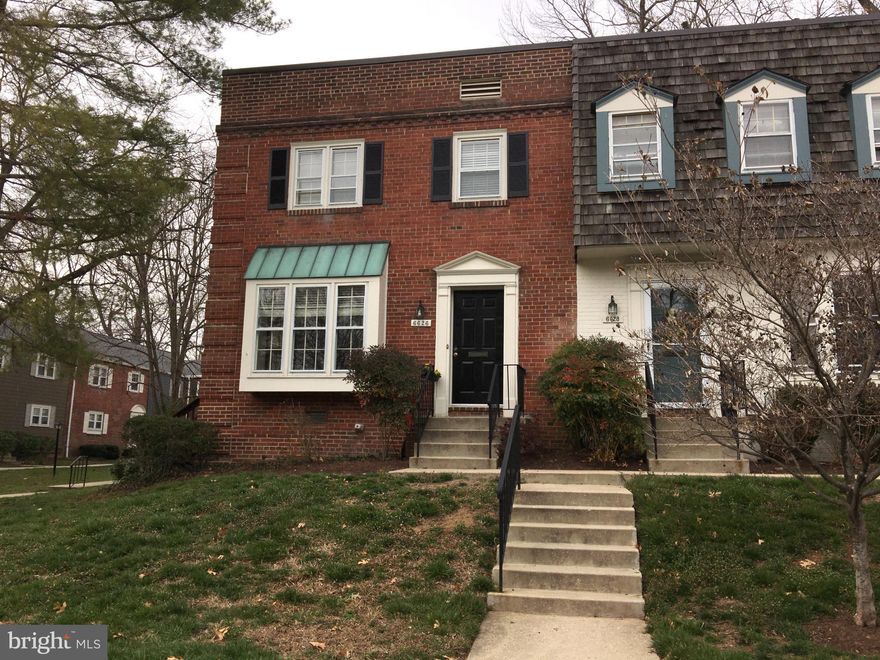 Sunny and Updated 2 level End unit Town House with 3 Bedrooms, 2 full baths and 1 half bath.Wood floors cover the first level. Guest parking, Norwood park, Located in desirable Kenwood Forest development. it has separate dinning room opens to a privet side dec. Walk to all that downtown Bethesda has to offer: Metro, shops, grocery stores, resturans, park, walk / bike trials, public pool and much more. Close to NIH and Water Reed, easy access to Washington DC and 495beltway