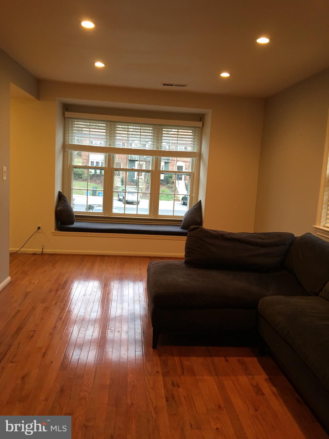 KENWOOD FOREST - Residential Lease