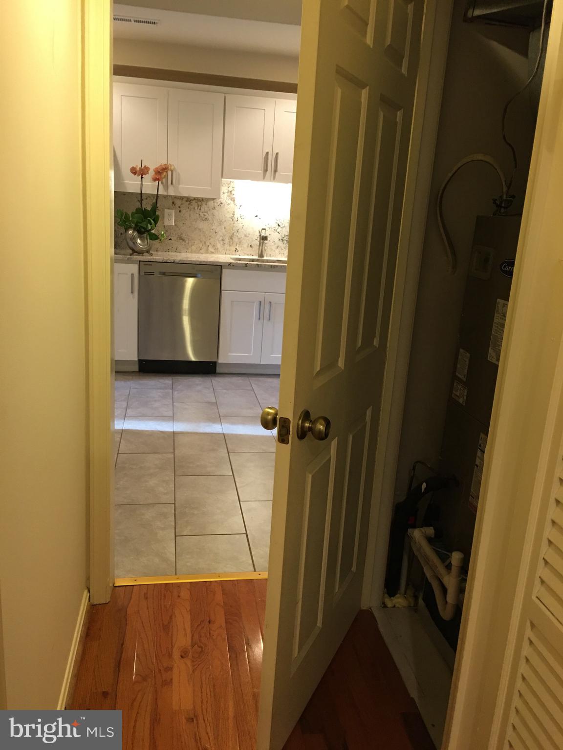 KENWOOD FOREST - Residential Lease