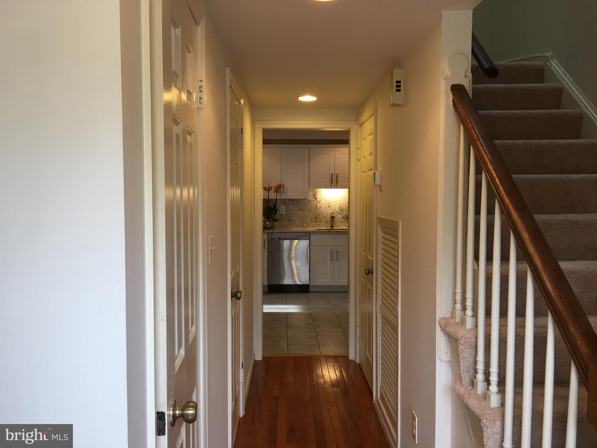 KENWOOD FOREST - Residential Lease