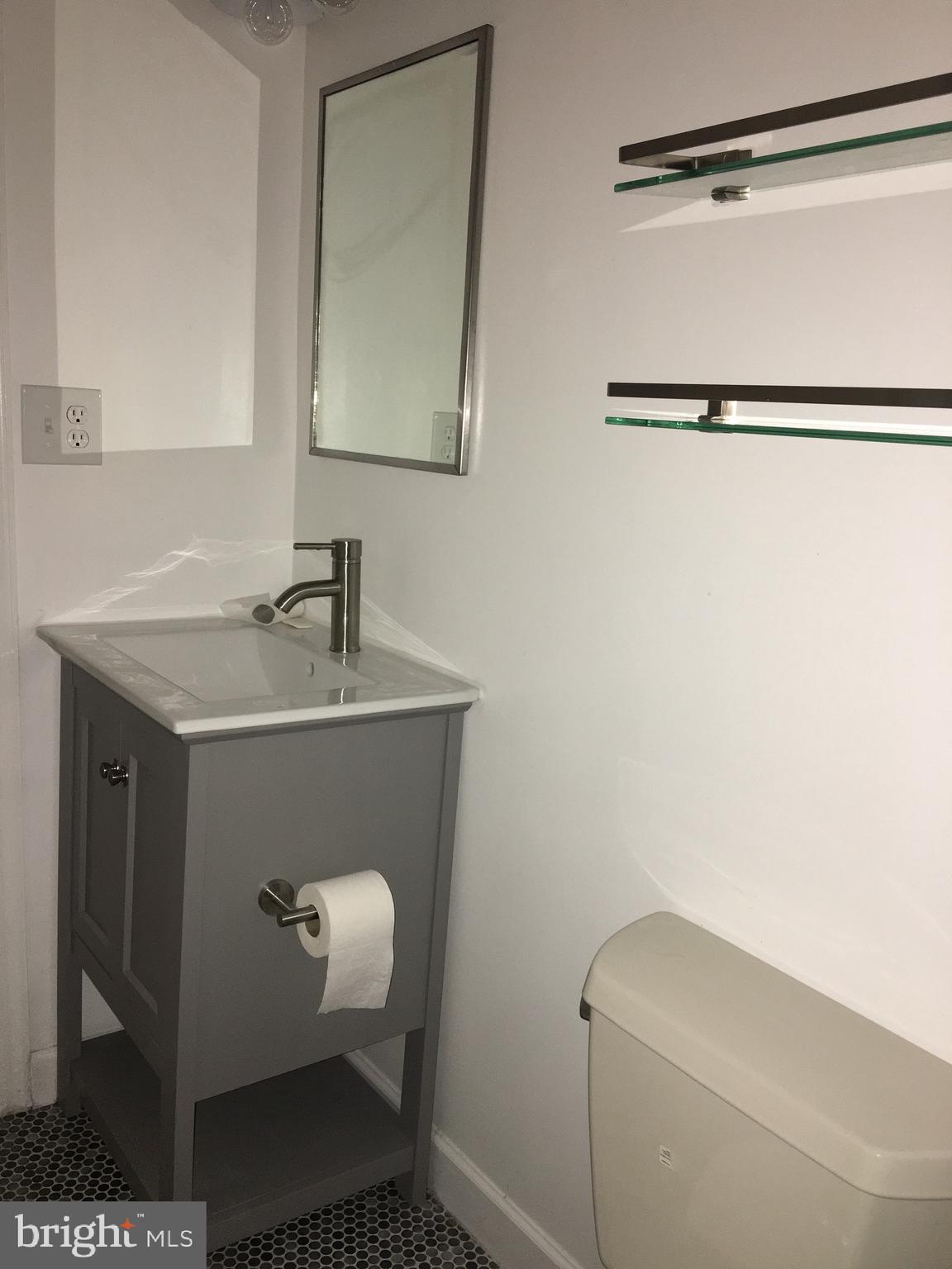 KENWOOD FOREST - Residential Lease