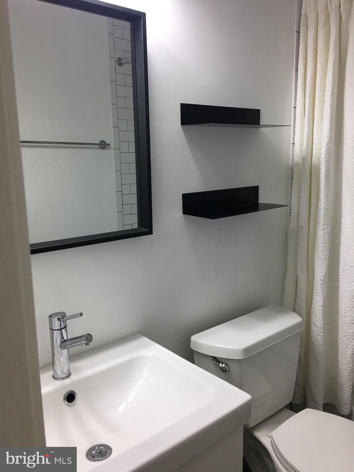 KENWOOD FOREST - Residential Lease