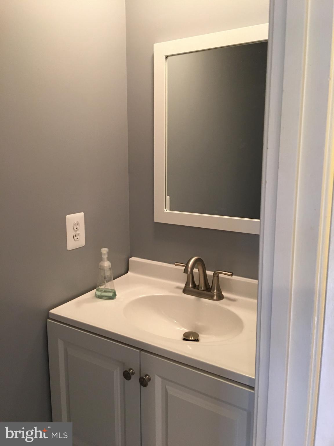 KENWOOD FOREST - Residential Lease