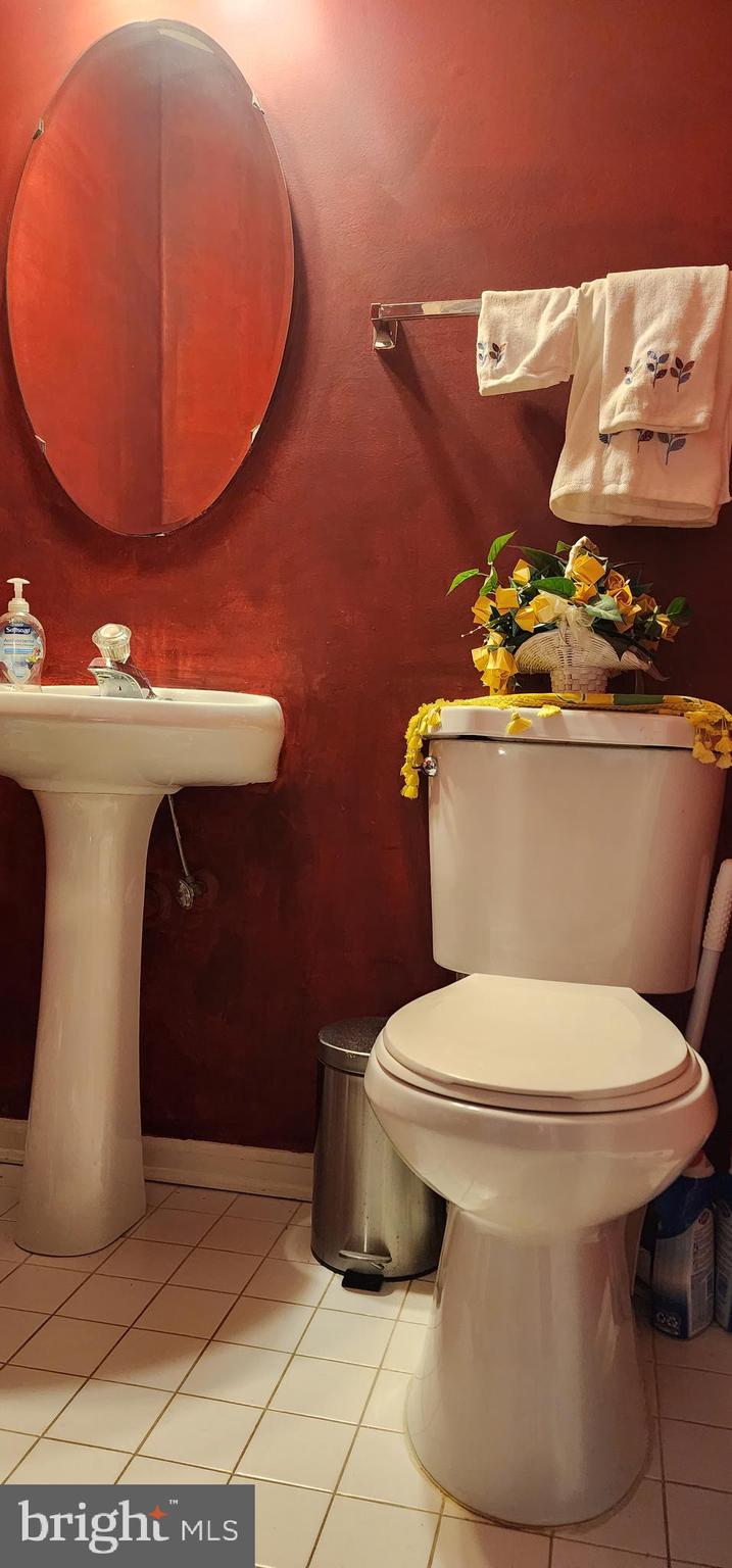 SAVAGE MEADOWS - Residential Lease