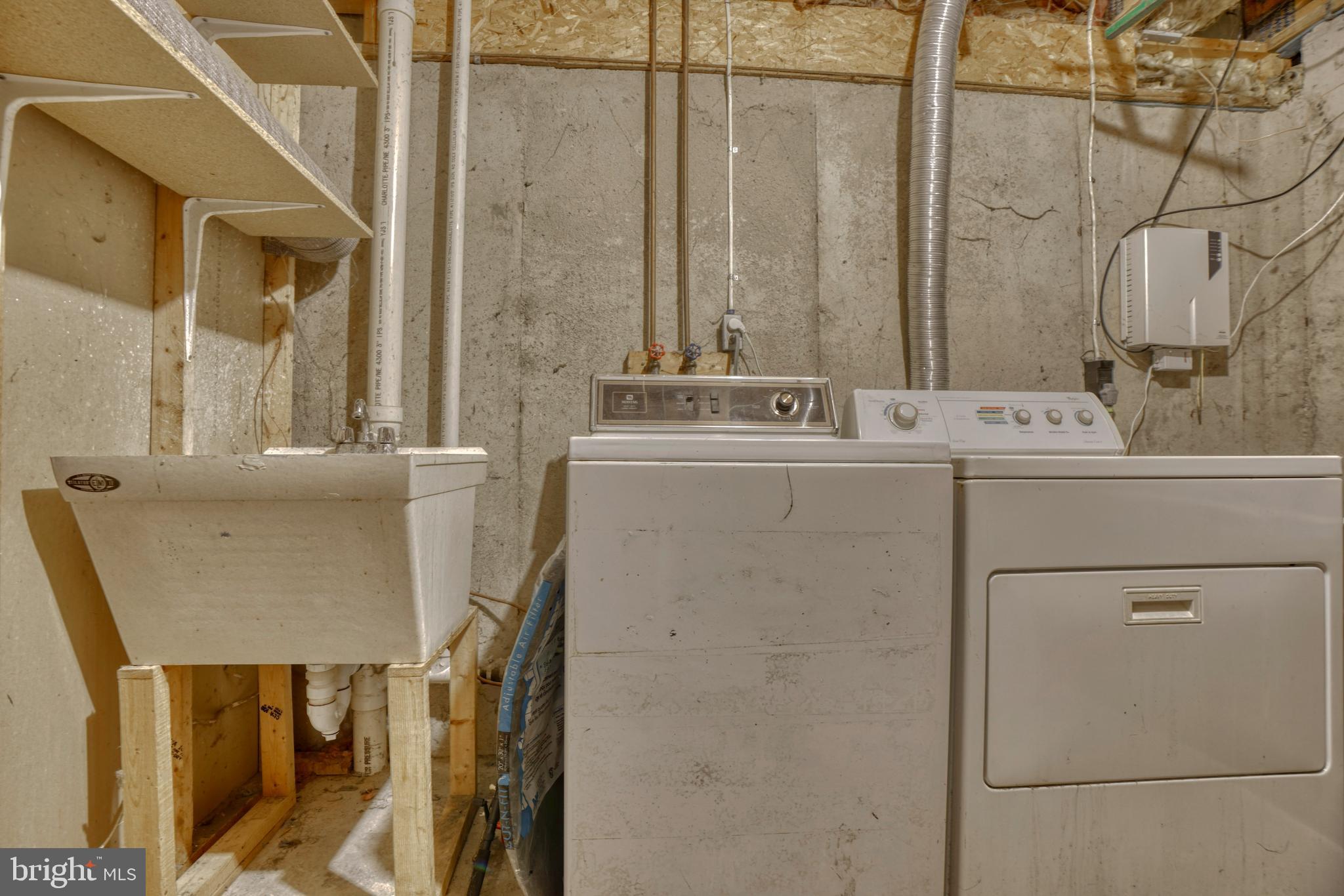 ABINGDON ESTATES - Residential