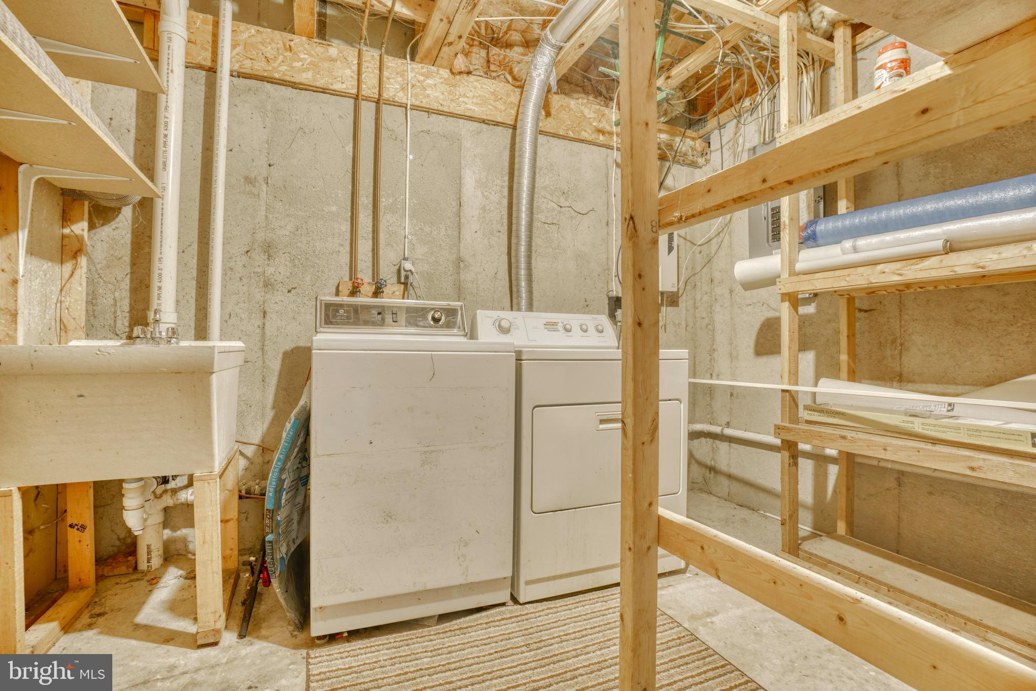 ABINGDON ESTATES - Residential