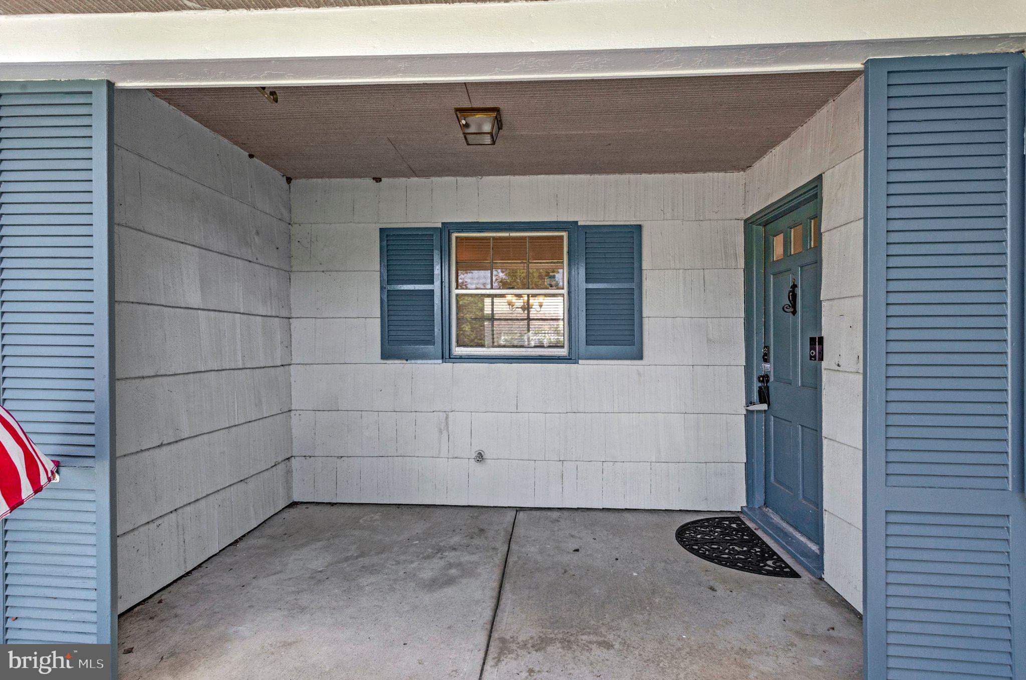 2405 KELSEY LANE