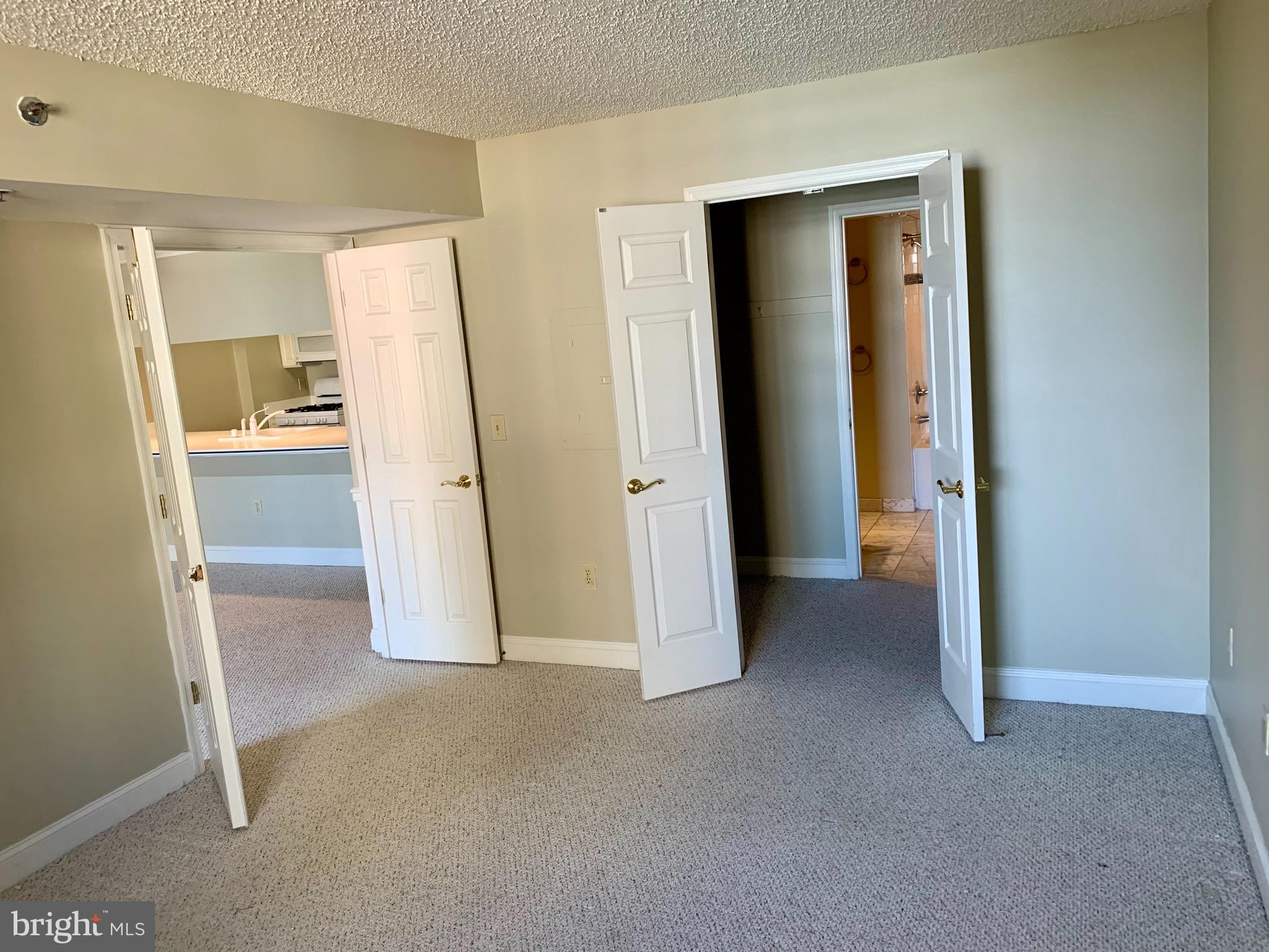 COURTHOUSE - Residential Lease