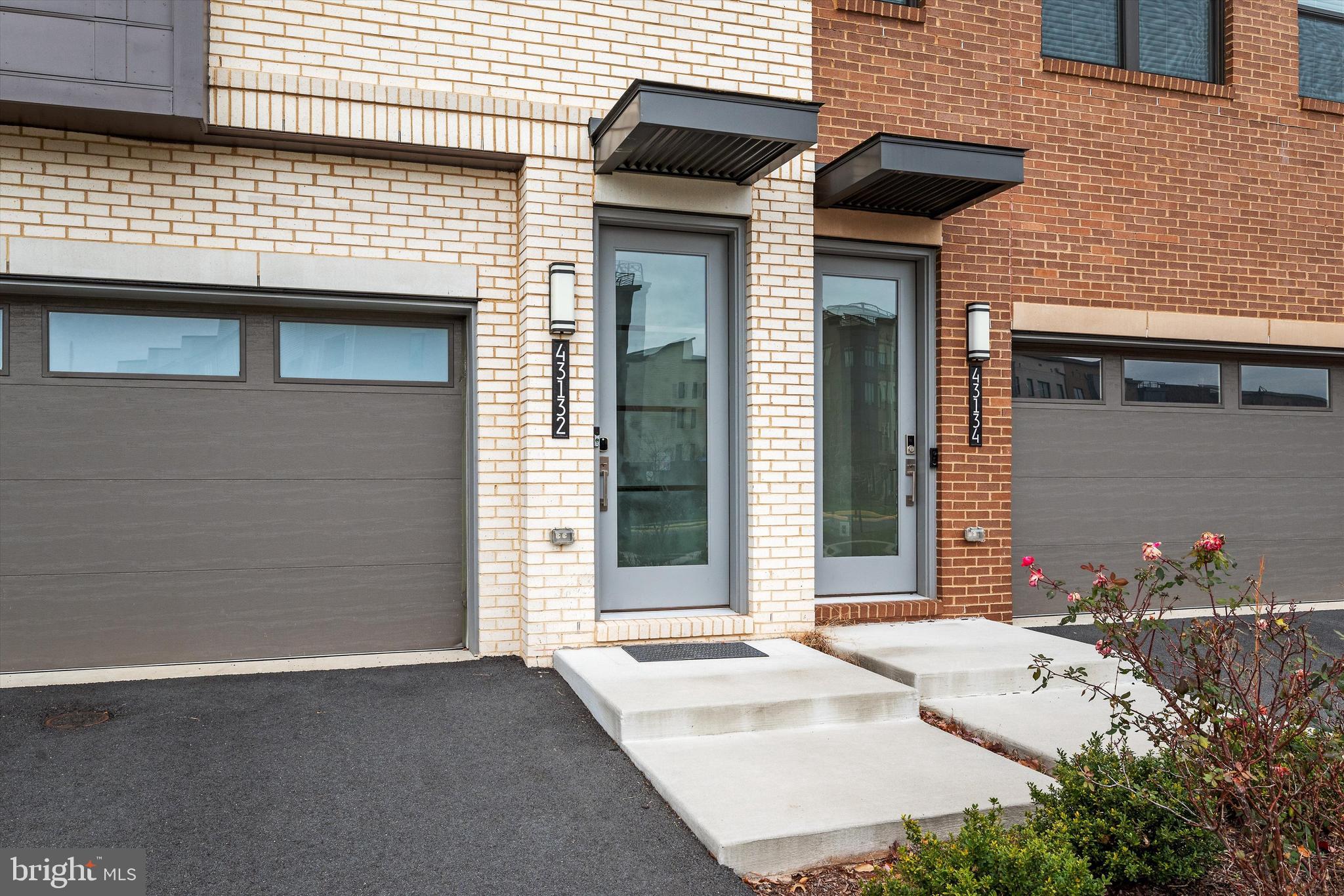 LOUDOUN VALLEY ESTATES 2 - Residential