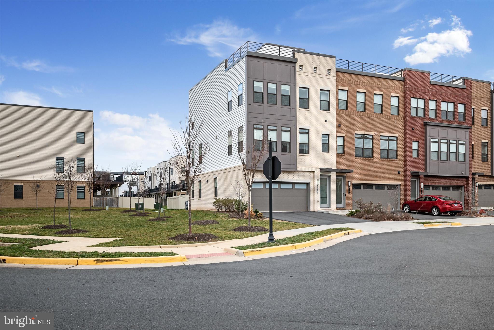 LOUDOUN VALLEY ESTATES 2 - Residential