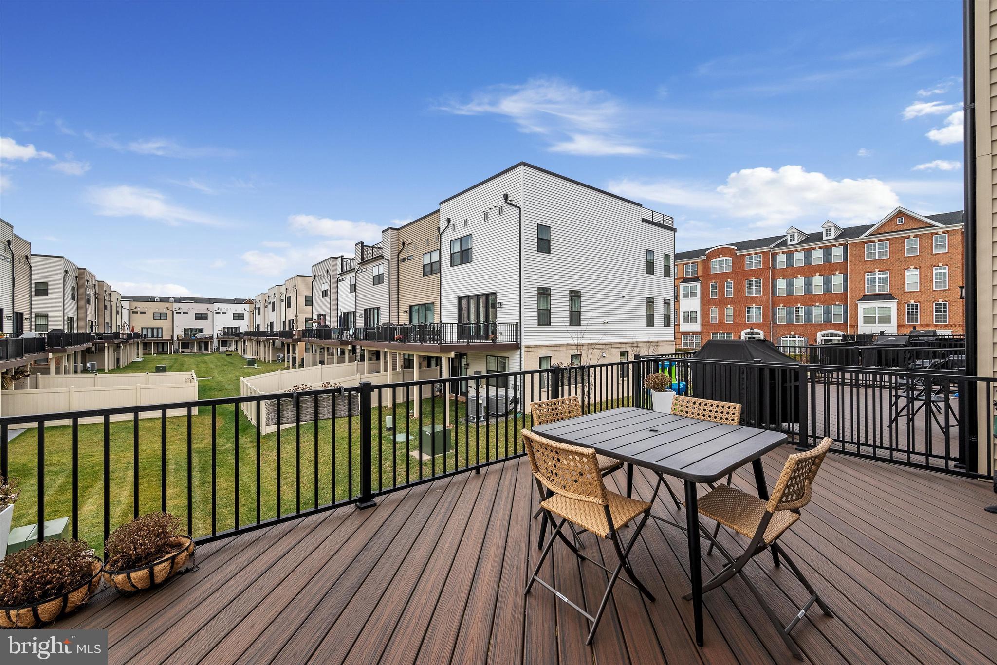 LOUDOUN VALLEY ESTATES 2 - Residential