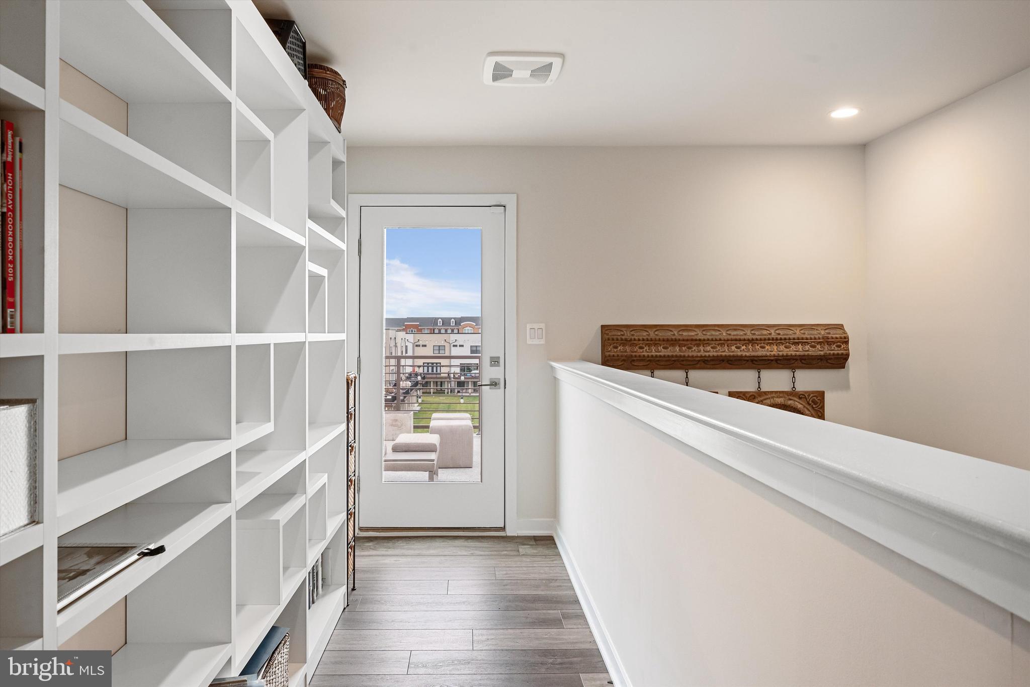 LOUDOUN VALLEY ESTATES 2 - Residential