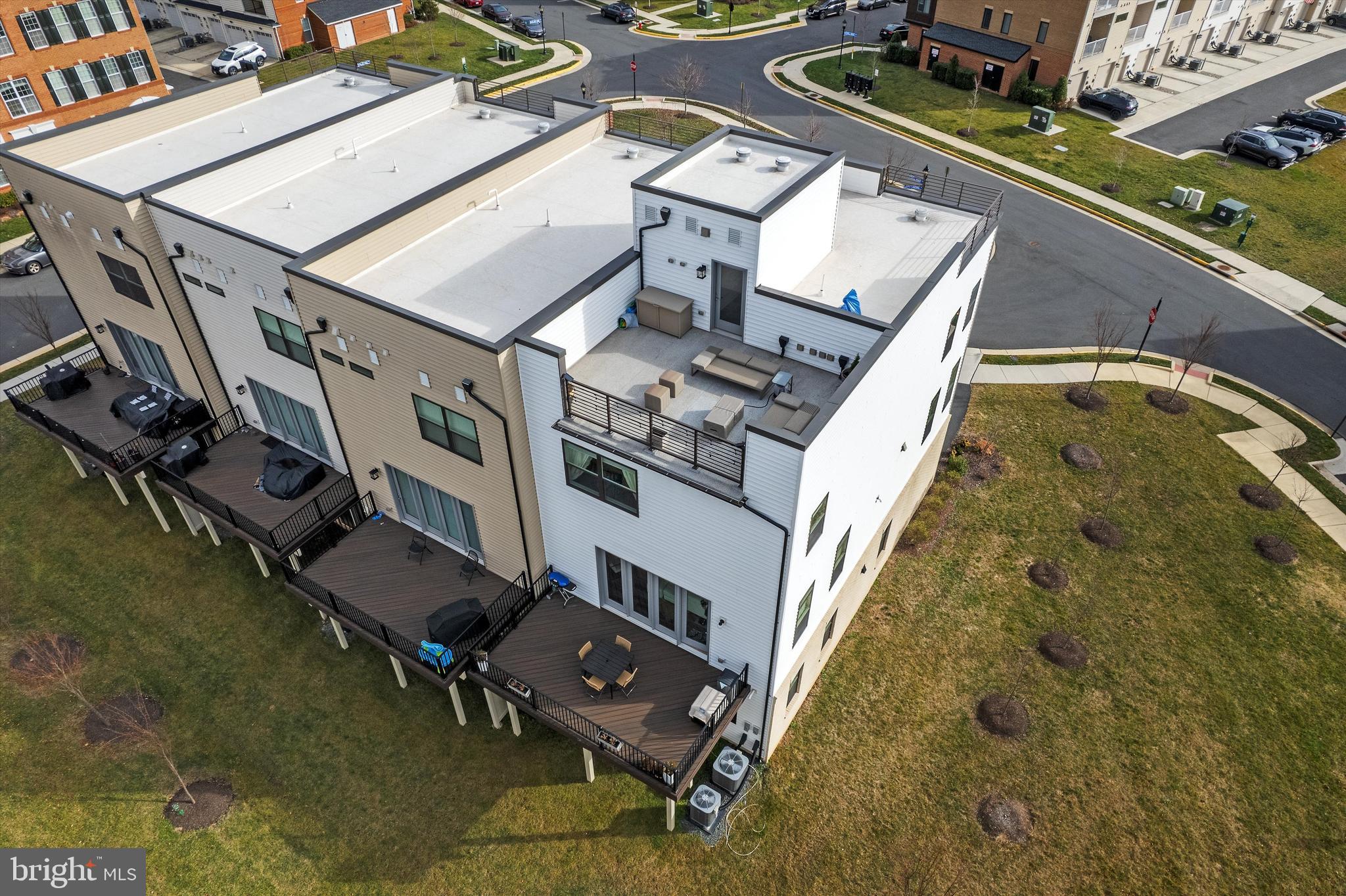 LOUDOUN VALLEY ESTATES 2 - Residential