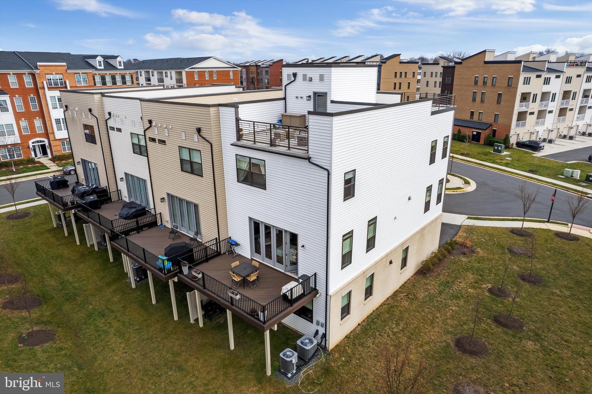 LOUDOUN VALLEY ESTATES 2 - Residential