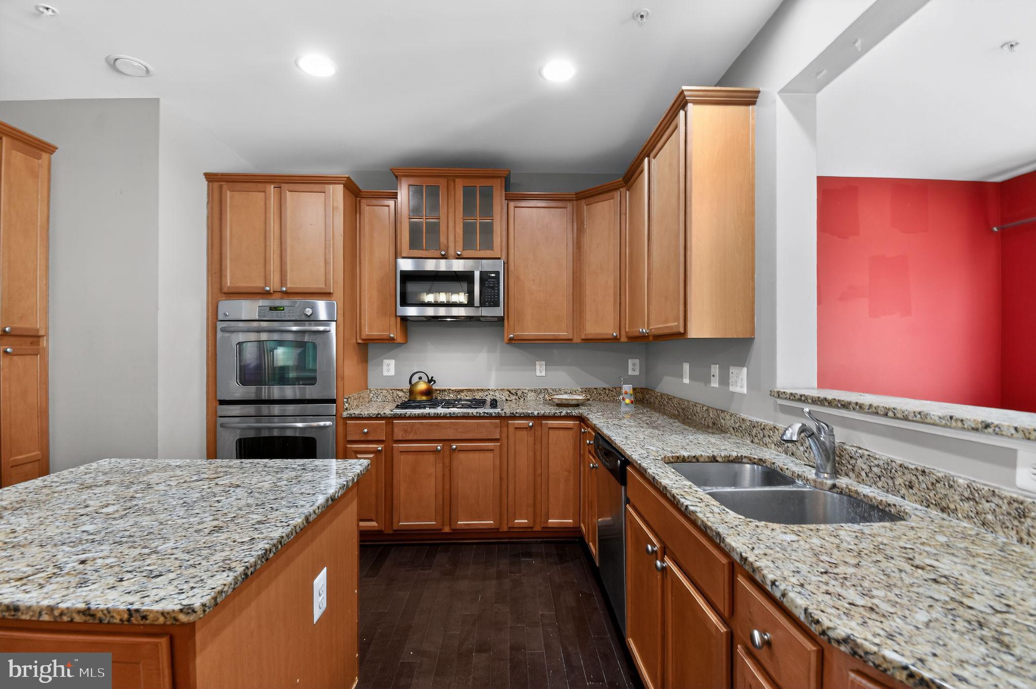 BEACH TREE - Residential Lease