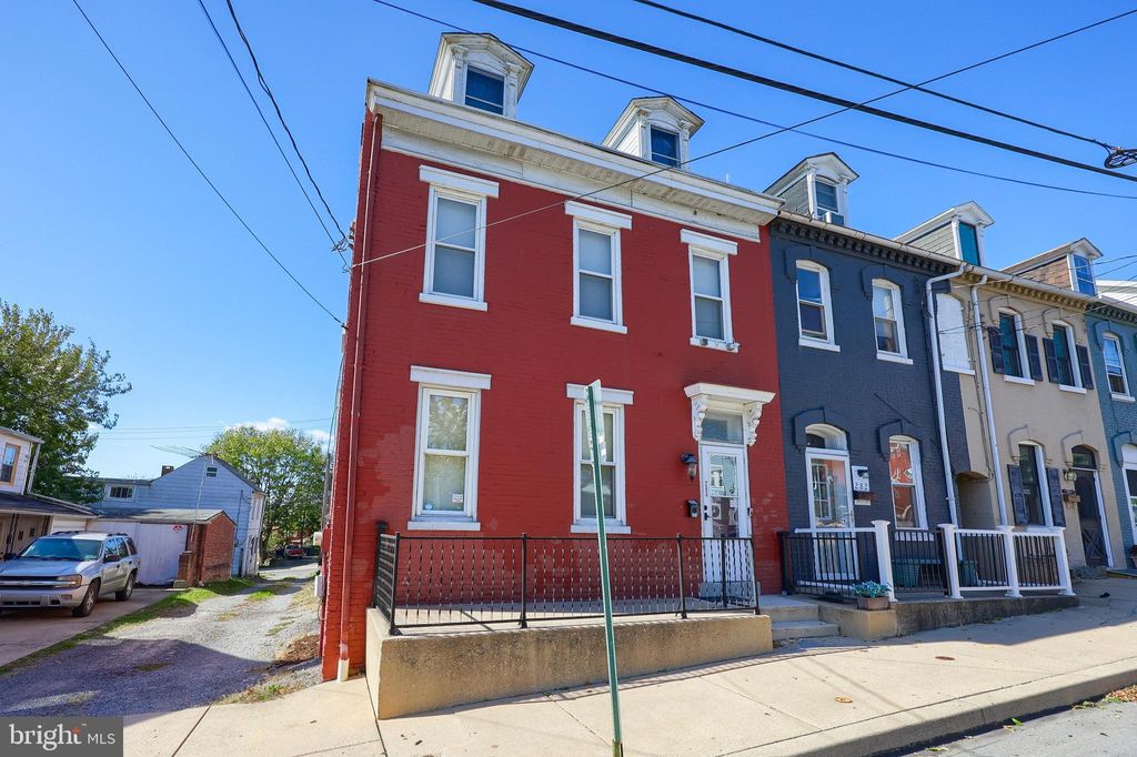 Photo of 284 S 4th Street, COLUMBIA, PA 17512 (MLS # PALA2058888)