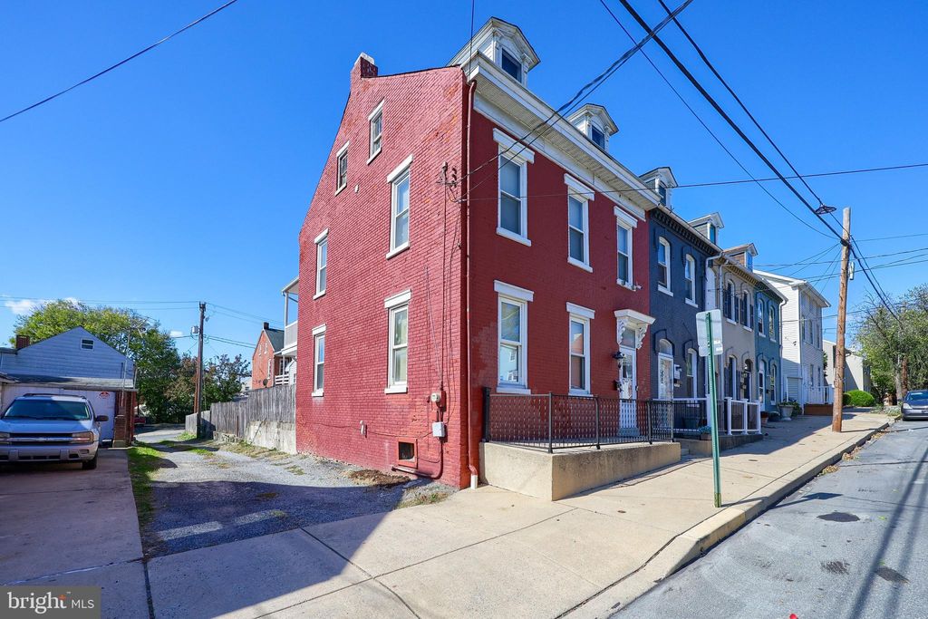 Photo of 284 S 4th Street, COLUMBIA, PA 17512 (MLS # PALA2058888)