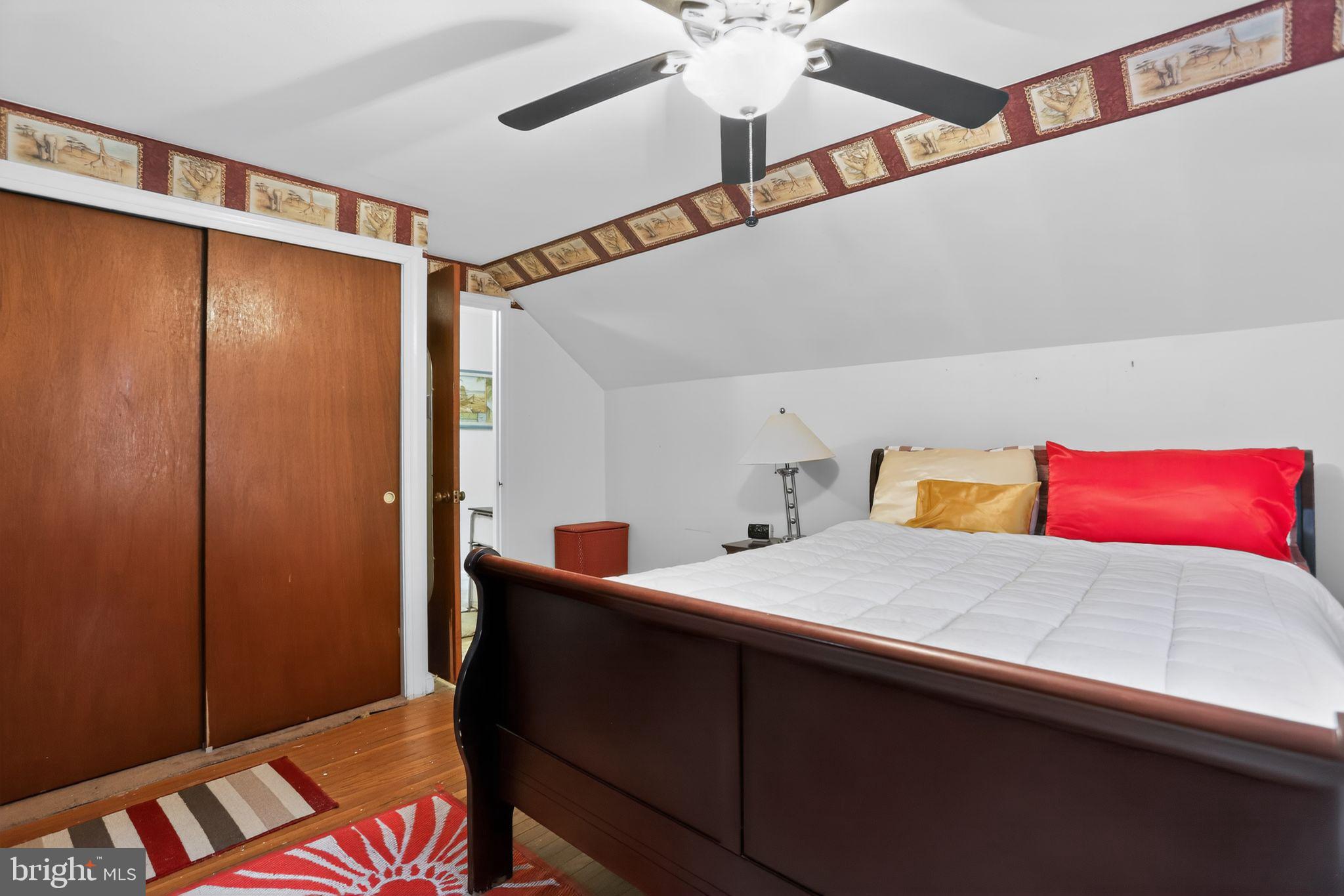 HUNTINGDON VALLEY - Residential