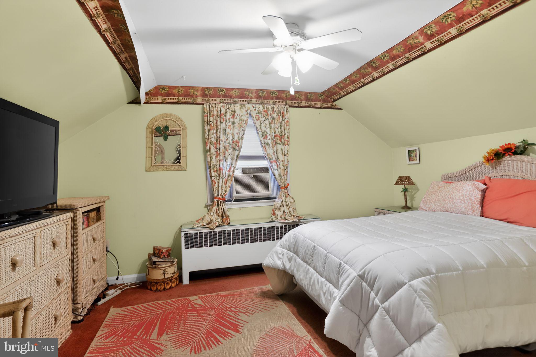 HUNTINGDON VALLEY - Residential