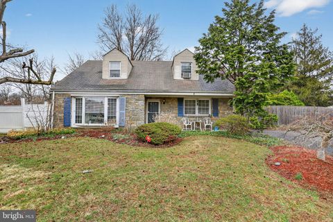 Homes For Sale - 3272 Philmont Avenue<br/> HUNTINGDON VALLEY, PA 19006