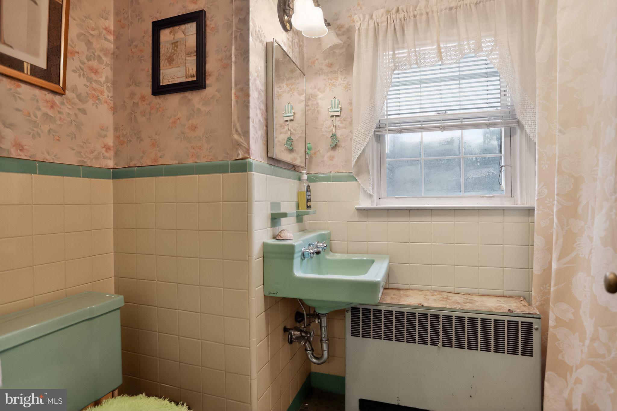 HUNTINGDON VALLEY - Residential