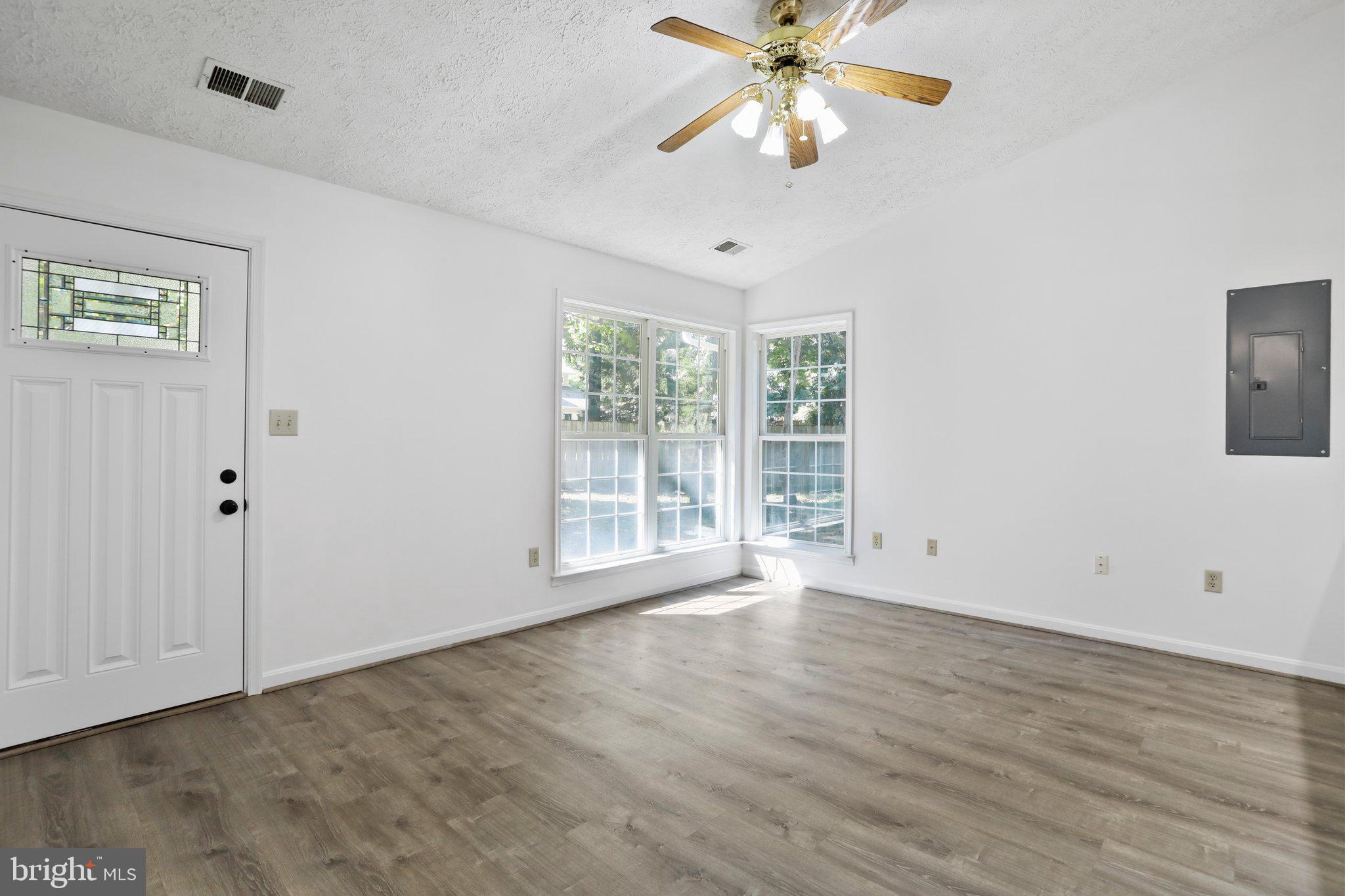 SPRING VALLEY - Residential