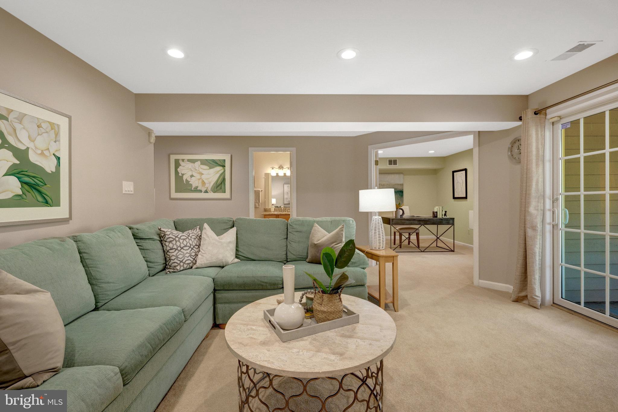 RESTON - Residential