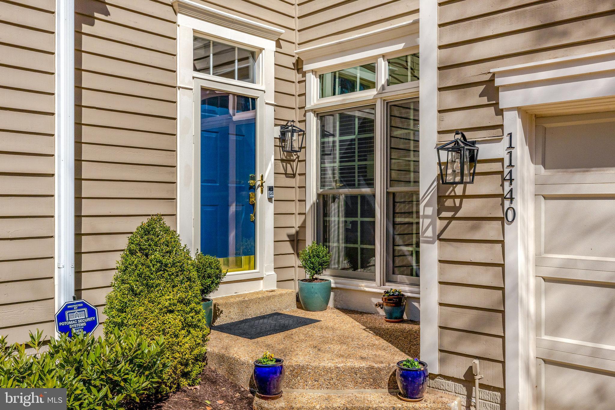 RESTON - Residential