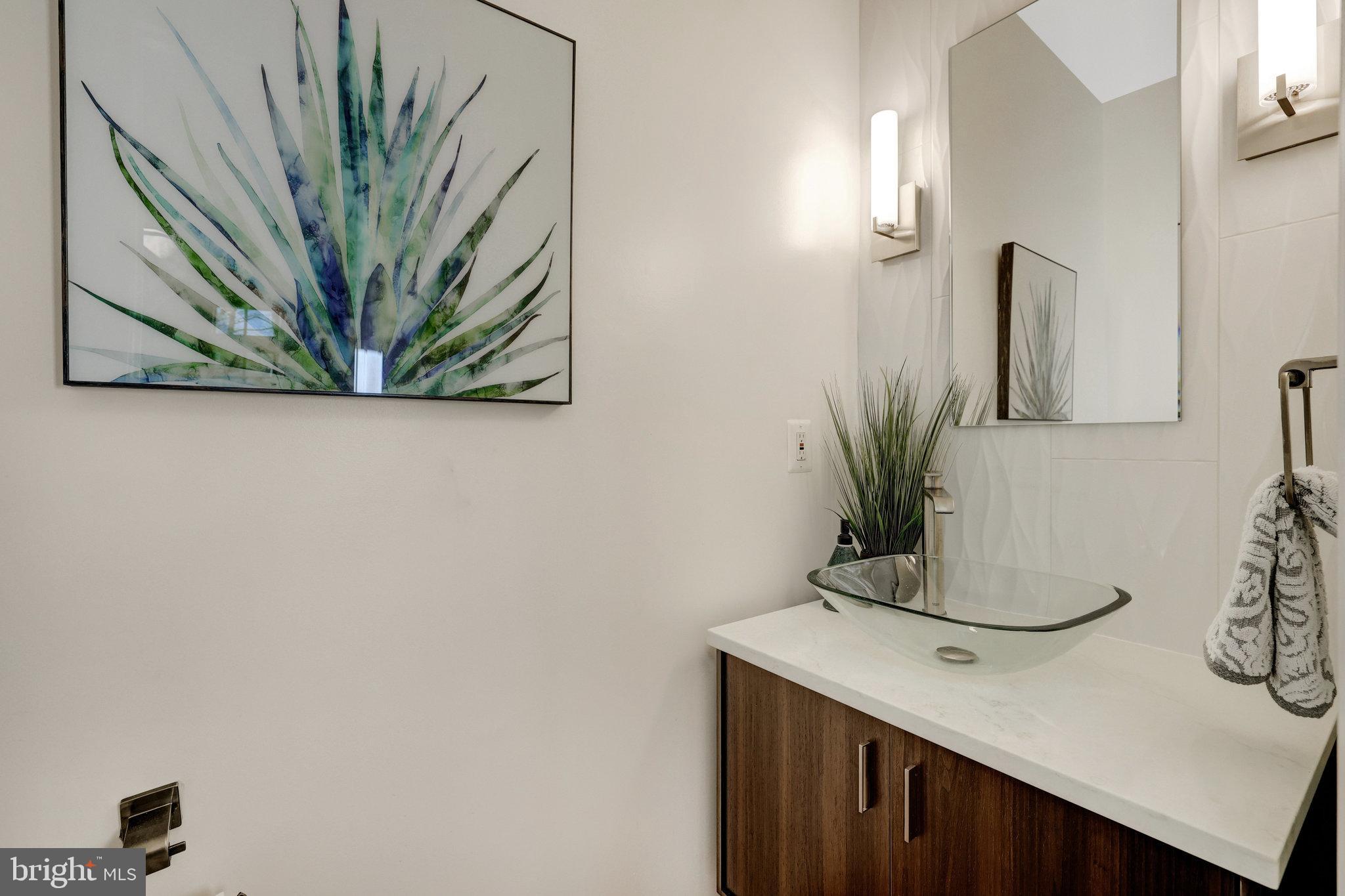 RESTON - Residential