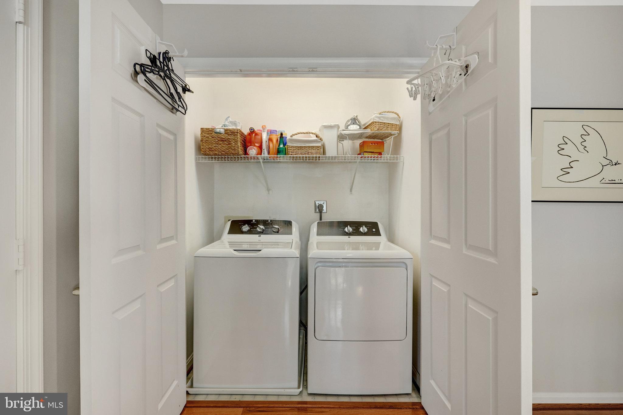 RESTON - Residential