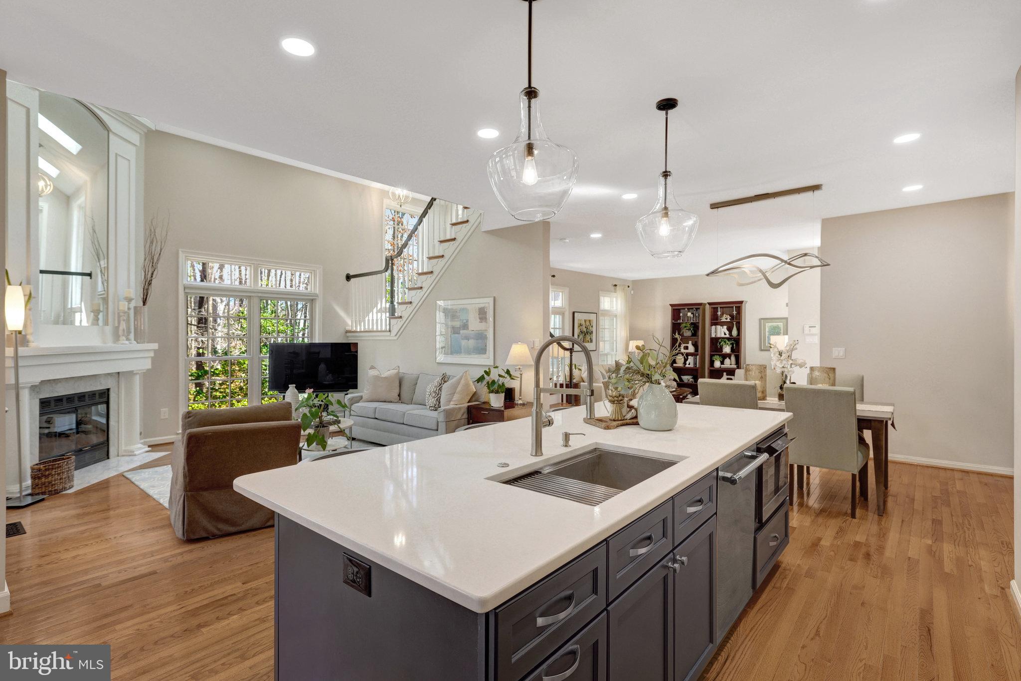 RESTON - Residential