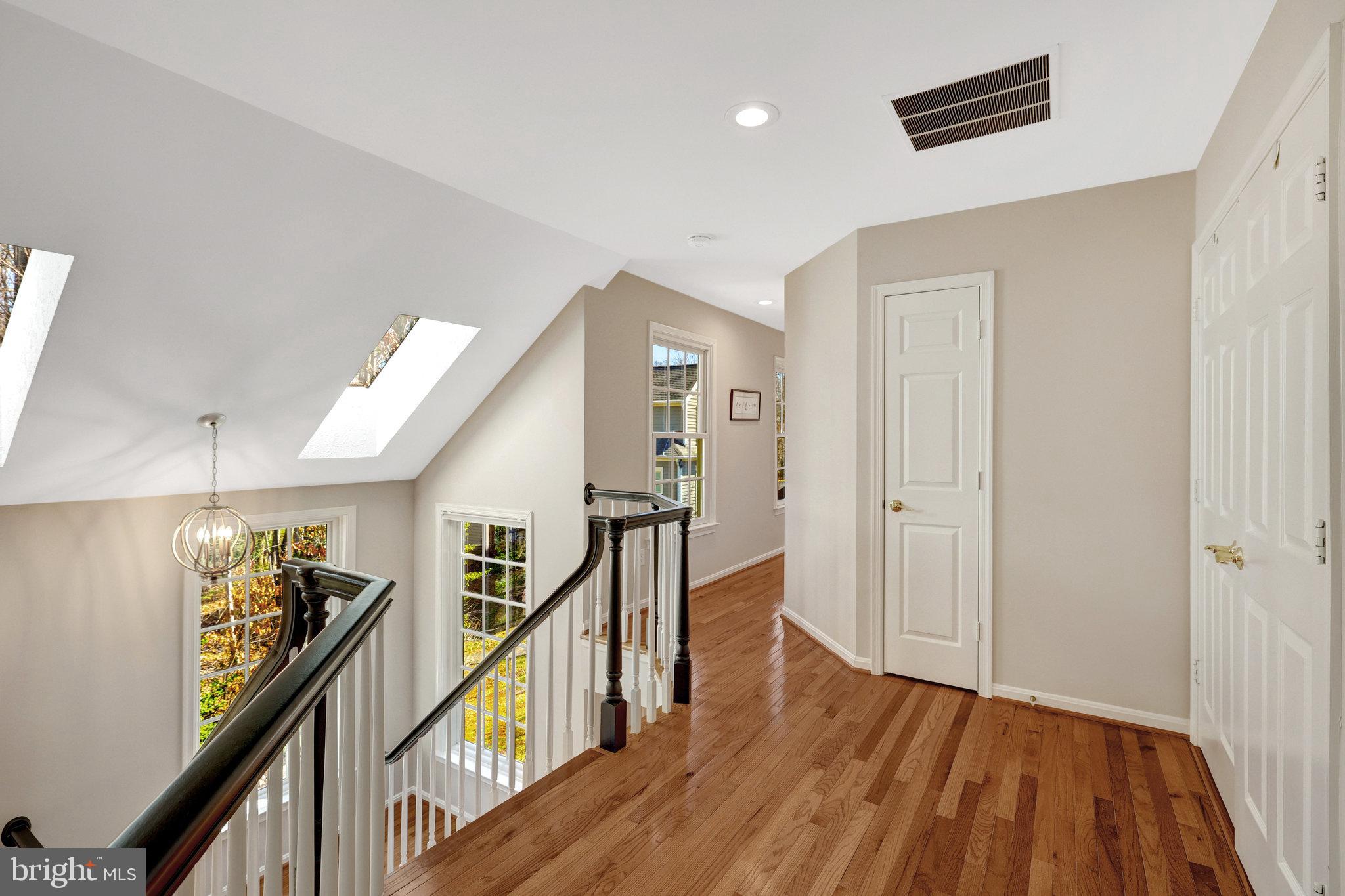 RESTON - Residential