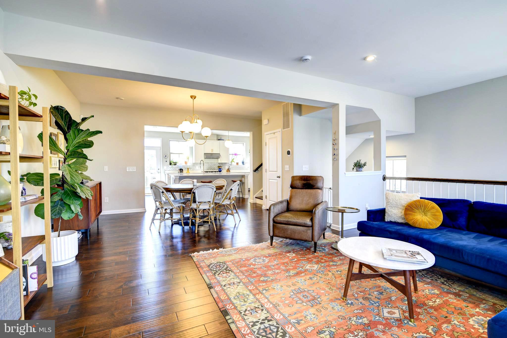 LOUDOUN PLACE - Residential Lease