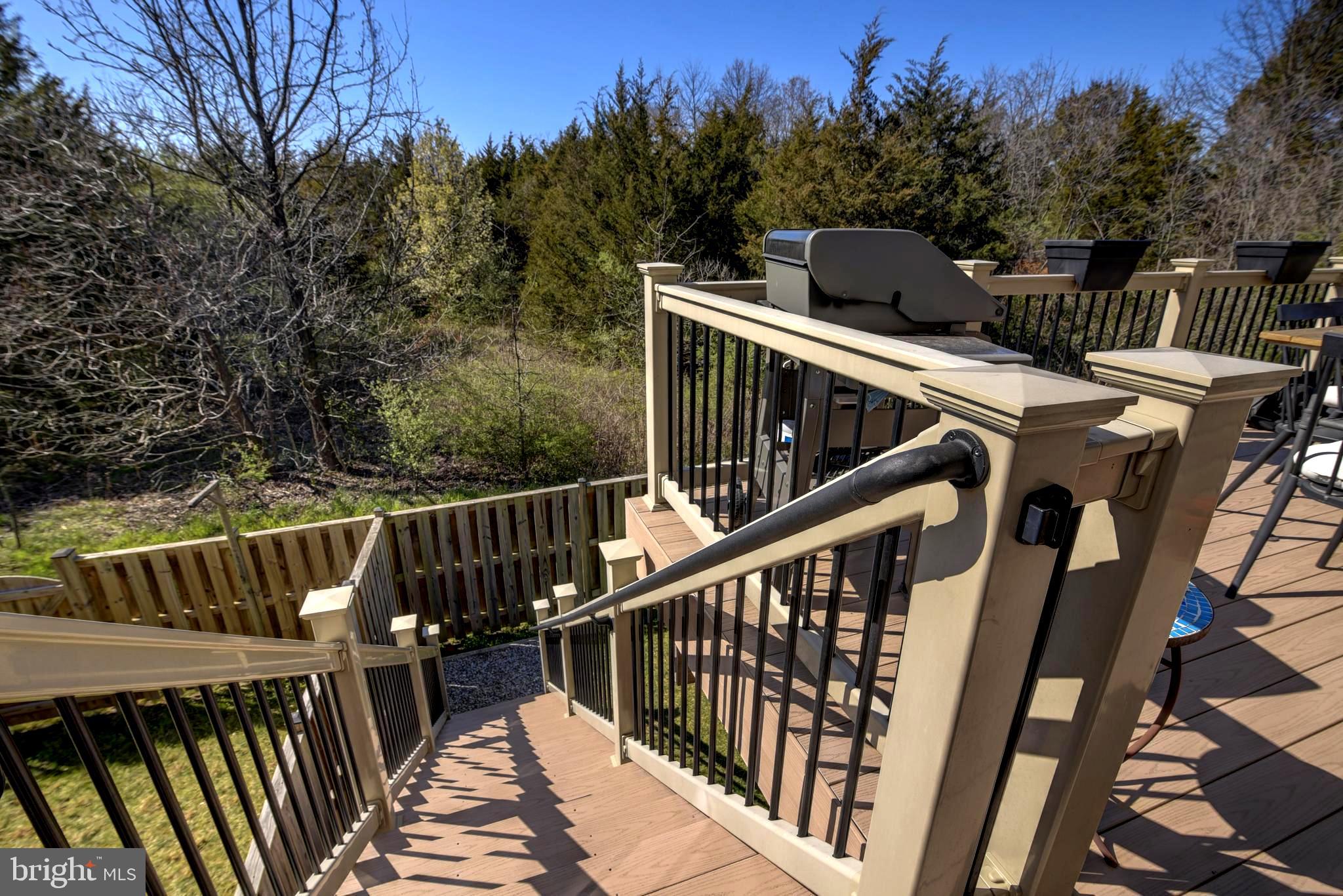 LOUDOUN PLACE - Residential Lease