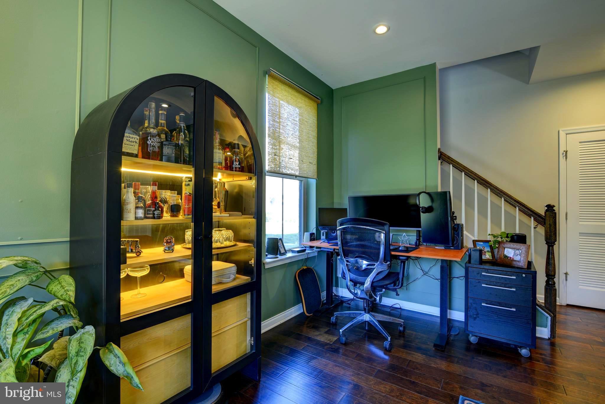 LOUDOUN PLACE - Residential Lease