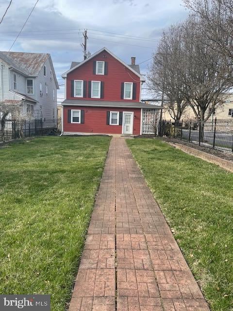 300 W MIDDLE STREET