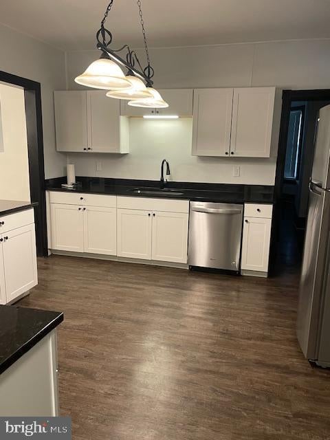 300 W MIDDLE STREET