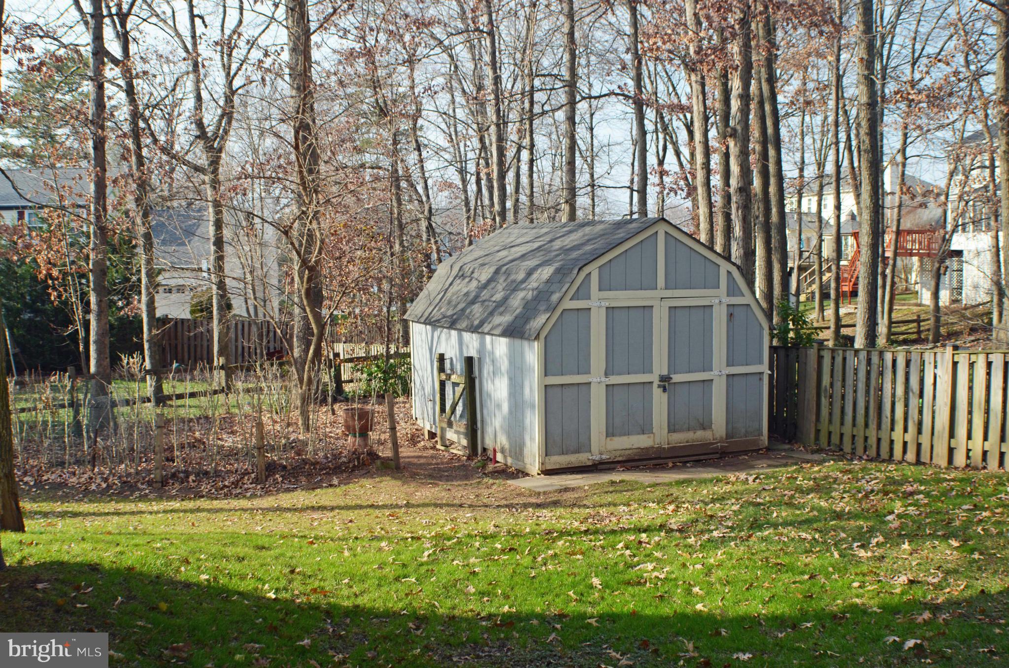 FOX MILL ESTATES - Residential