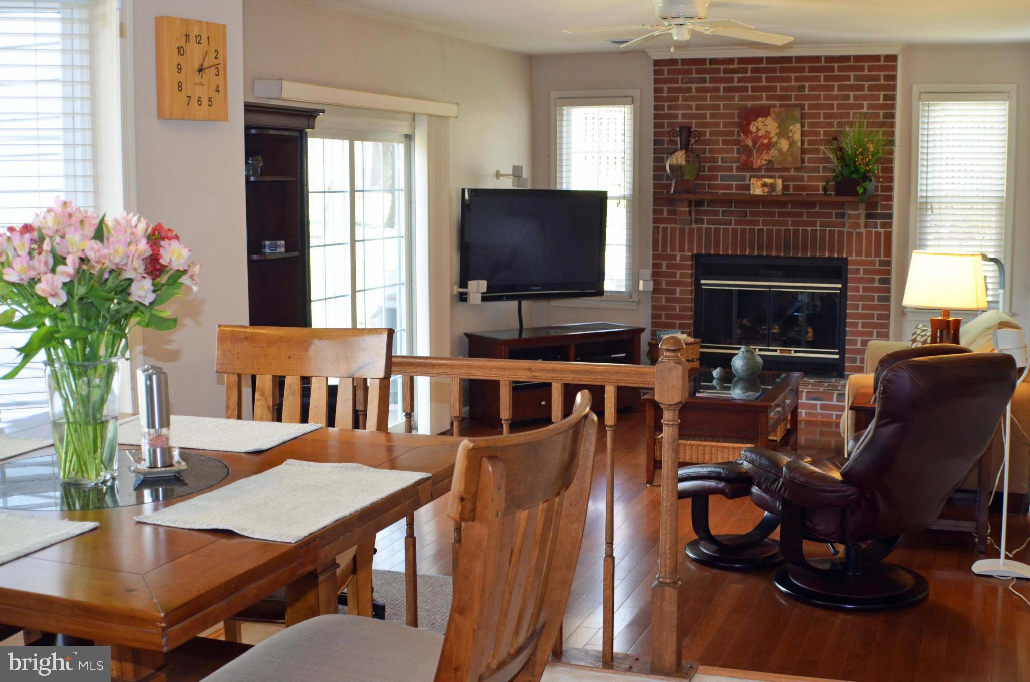 FOX MILL ESTATES - Residential