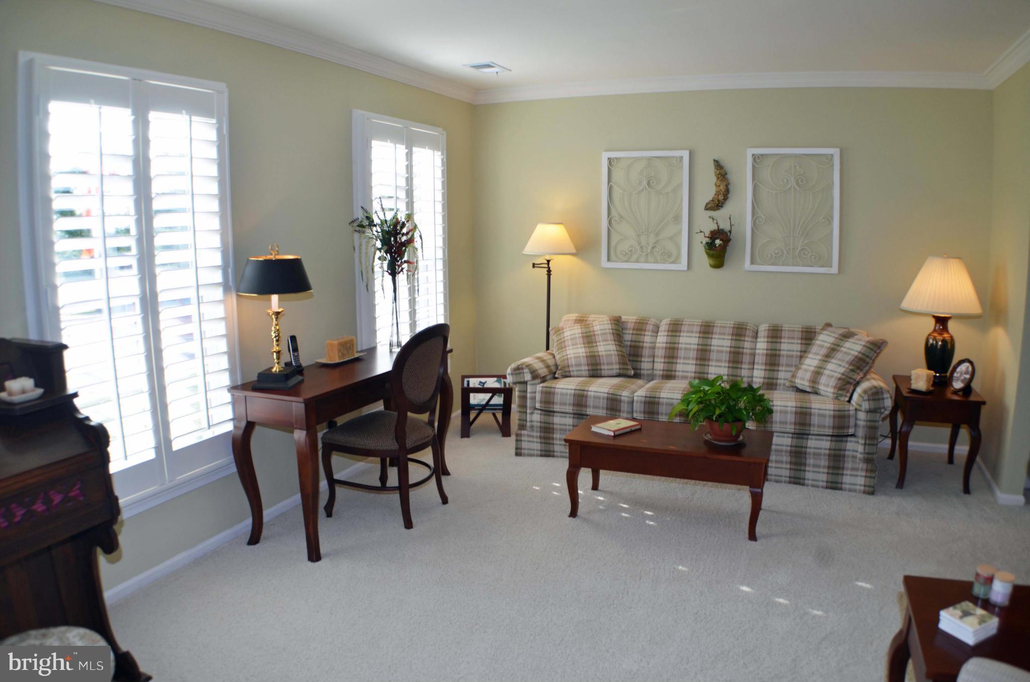 FOX MILL ESTATES - Residential