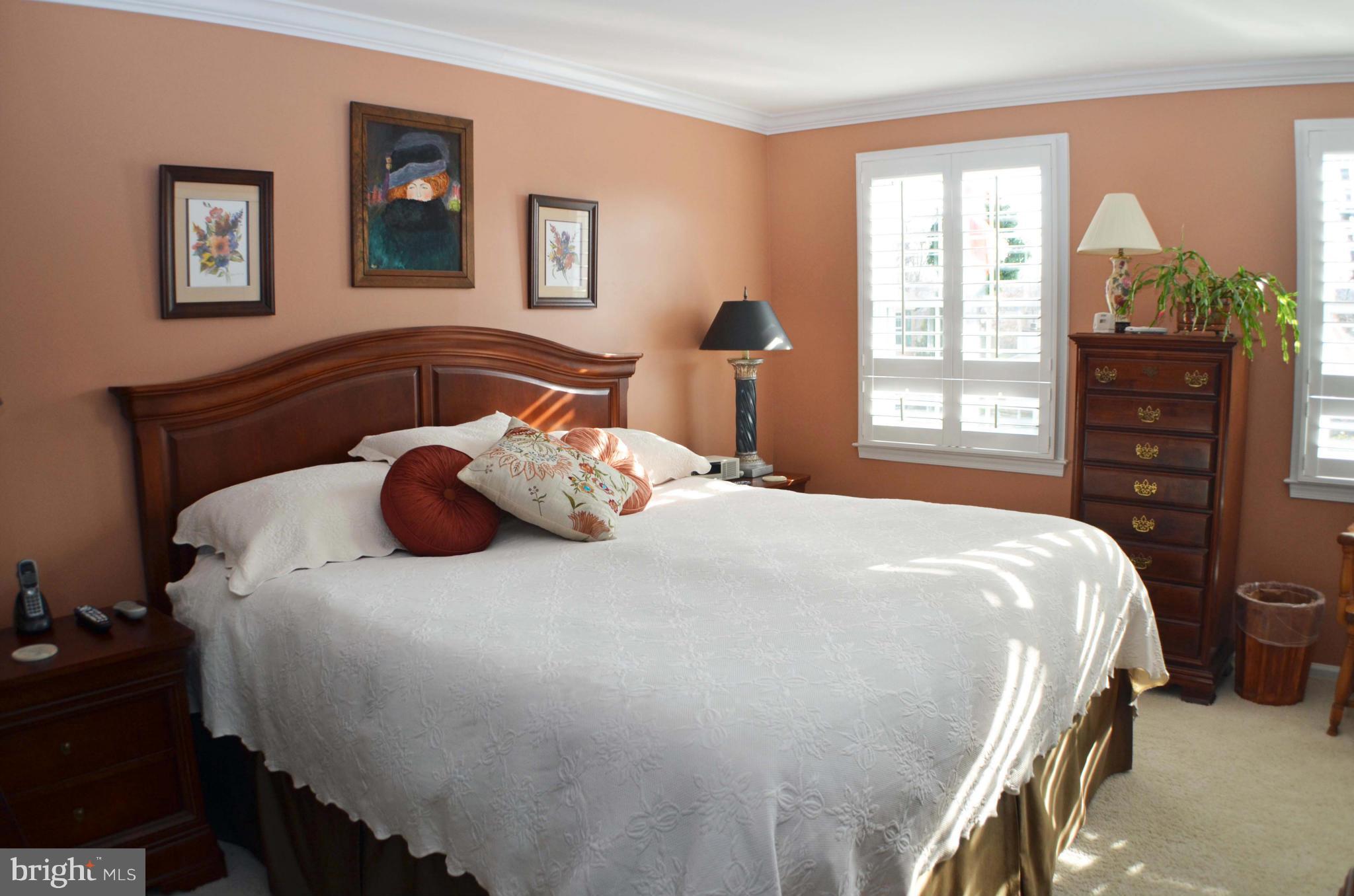 FOX MILL ESTATES - Residential