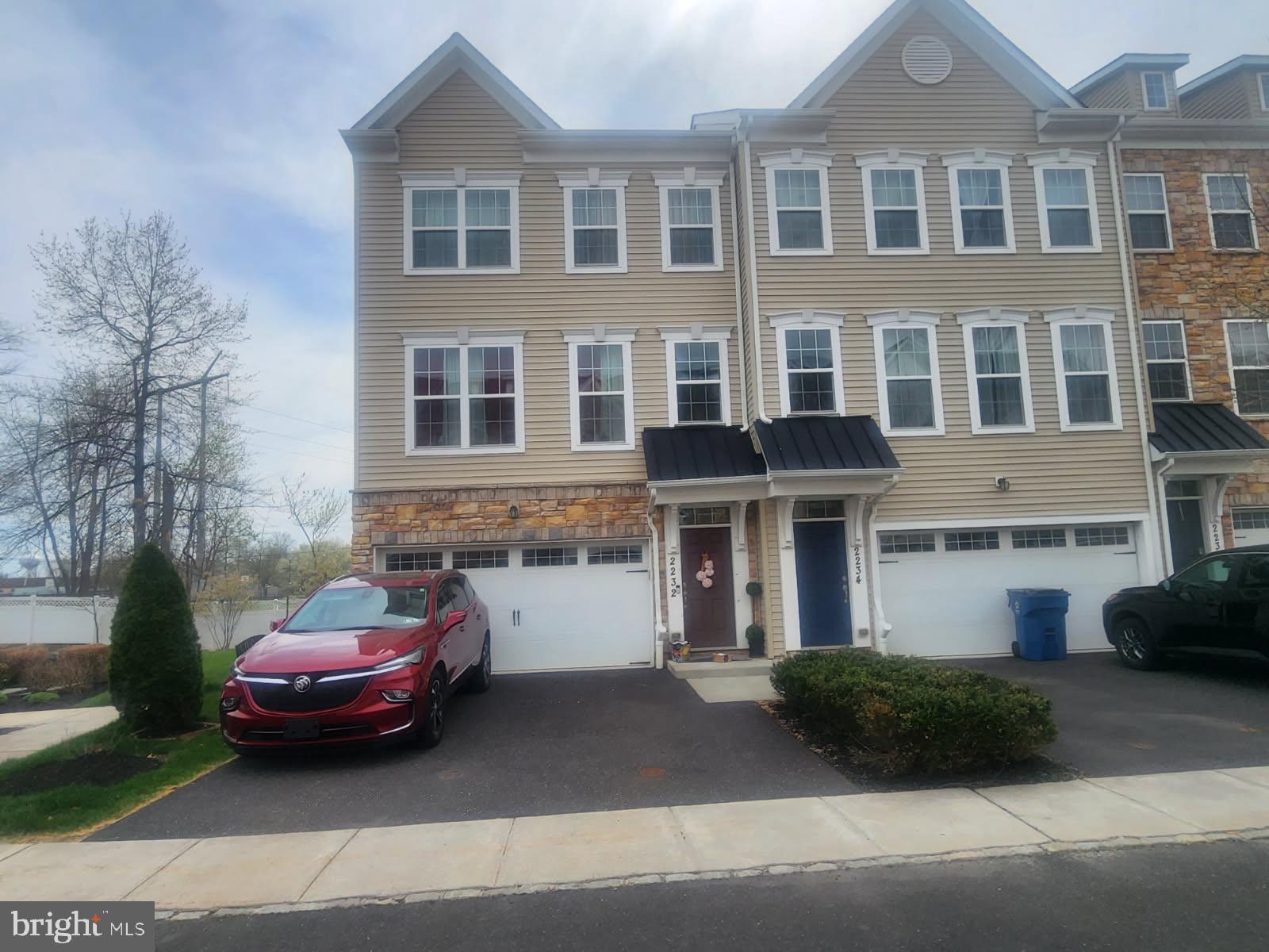HIGH GROVE - Residential